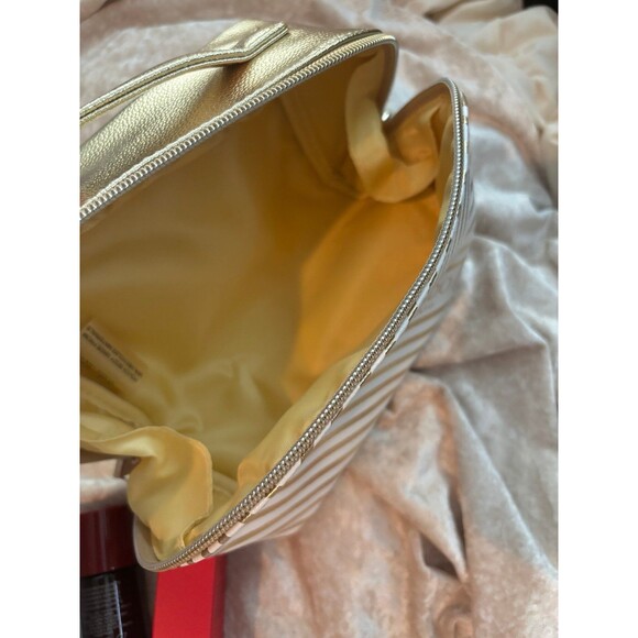 Shiseido skincare set of 5 plus bag - Picture 6 of 6